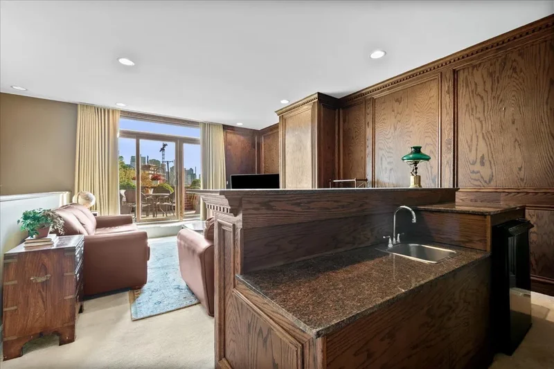 658 N Green Street, Chicago, Illinois, United States. - Photo 33