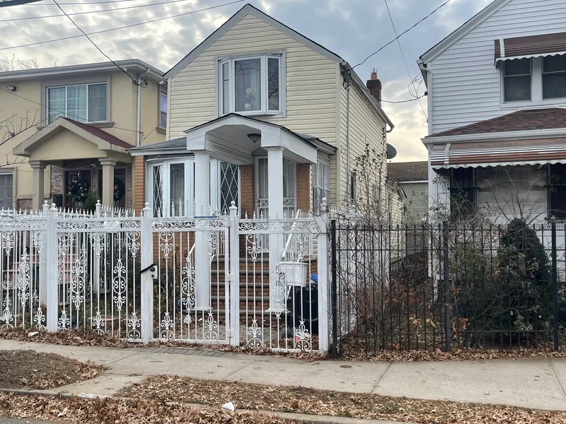 3 Bedrooms Single Family Detached