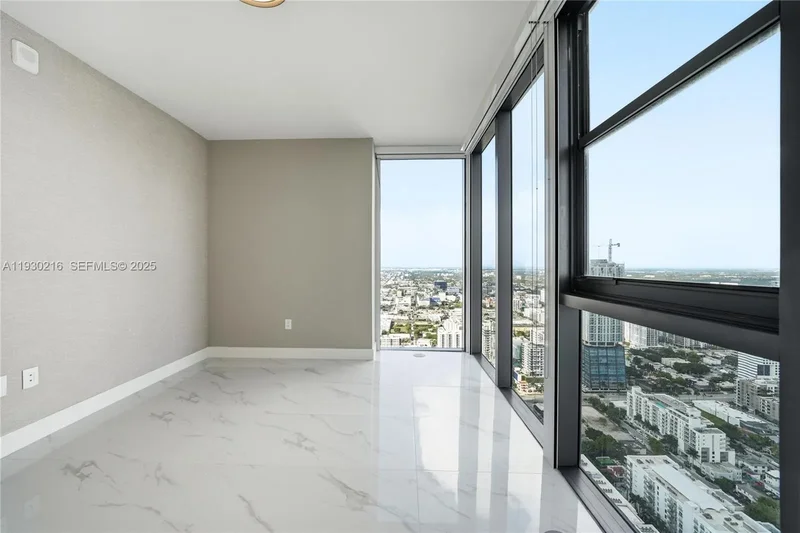 700 NE 24TH ST 4801, Miami, Florida, United States. - Photo 22