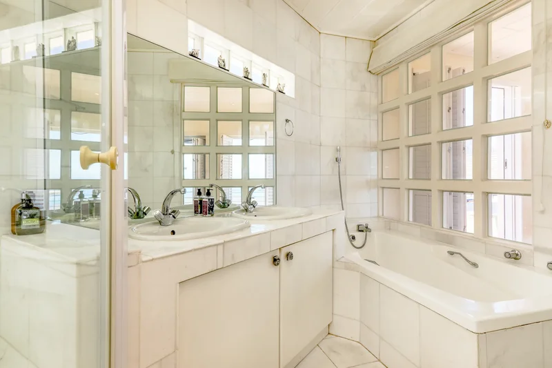 2 Strathmore Ln, Camps Bay, Cape Town, 8040, South Africa, Cape Town, Western Cape, South Africa. - Photo 15
