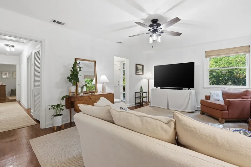 9 Colonel Estill Avenue, Savannah, GA 31406, Savannah, Georgia, United States. - Photo 19