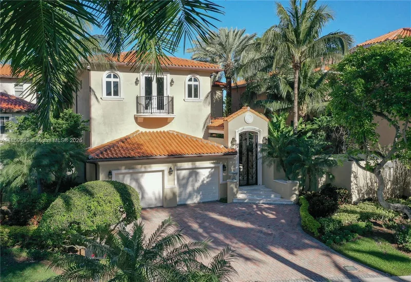 13681 Deering Bay Dr, Coral Gables, Florida, United States. - Photo 2