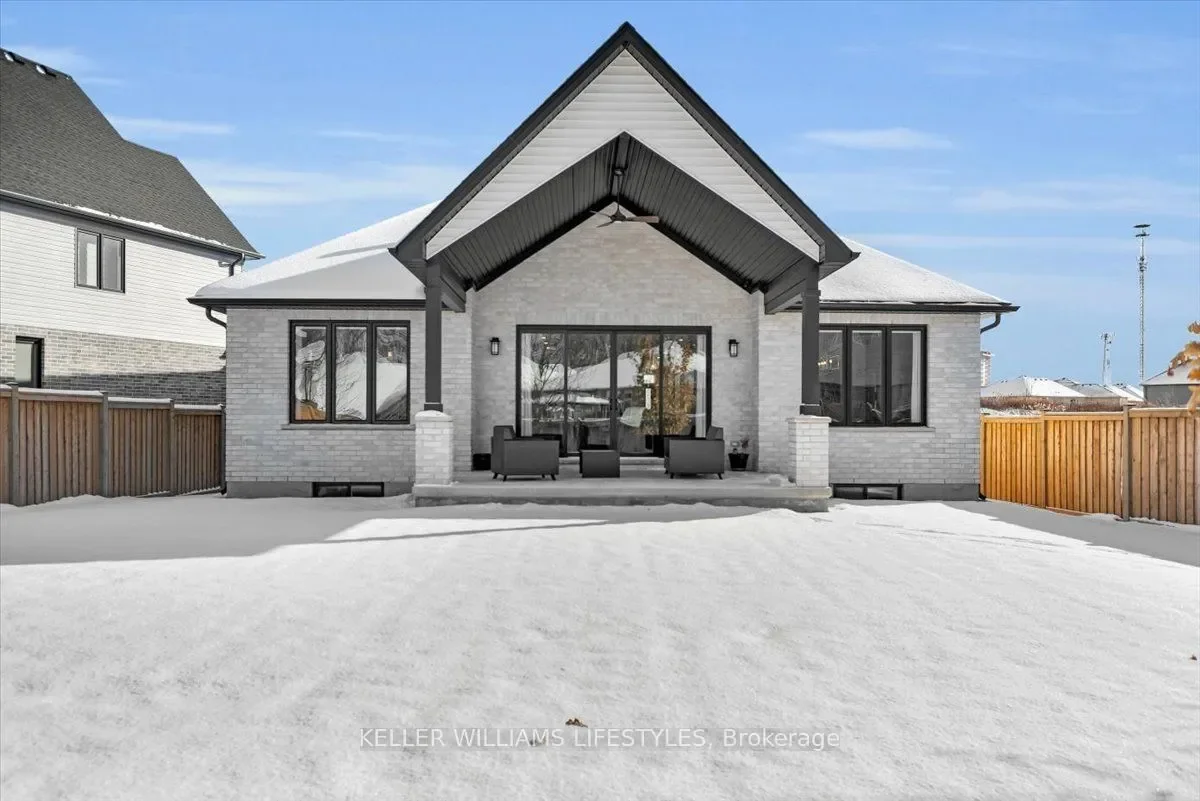 Exterior photo 7
