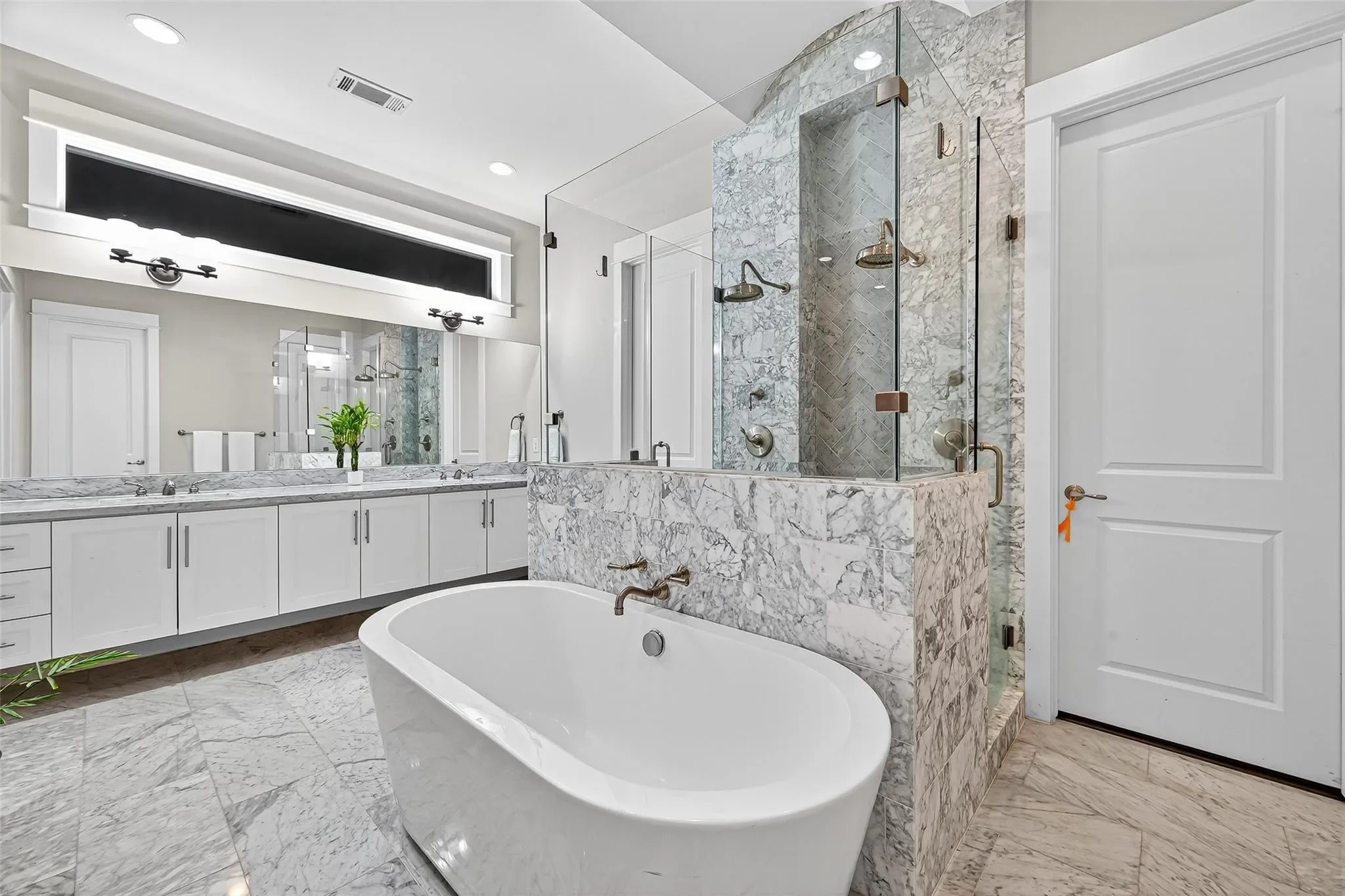 2217 W Main Street, Houston, Texas, United States. - Photo 5