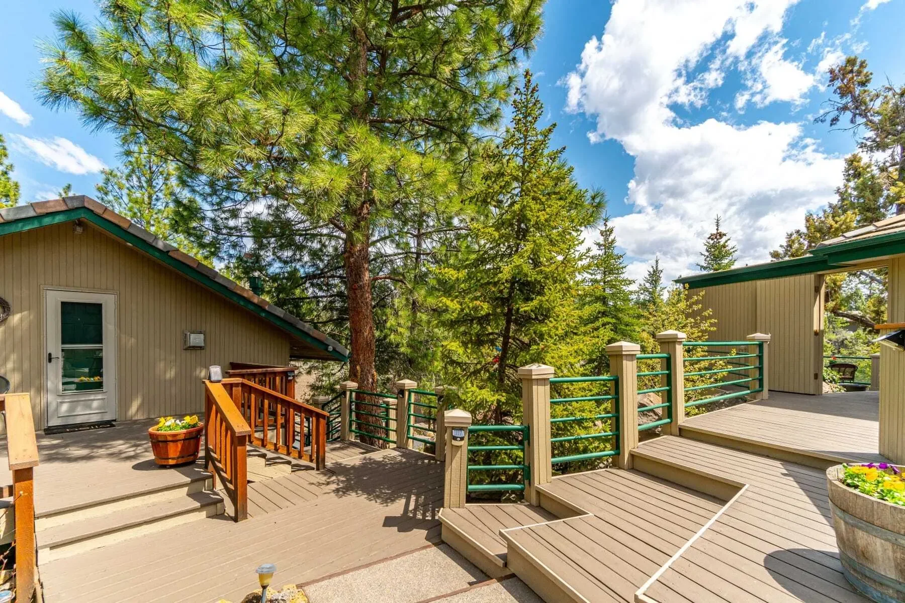 683 NW Silver Buckle Road , Bend, OR 97703, Bend, Oregon, United States. - Photo 35