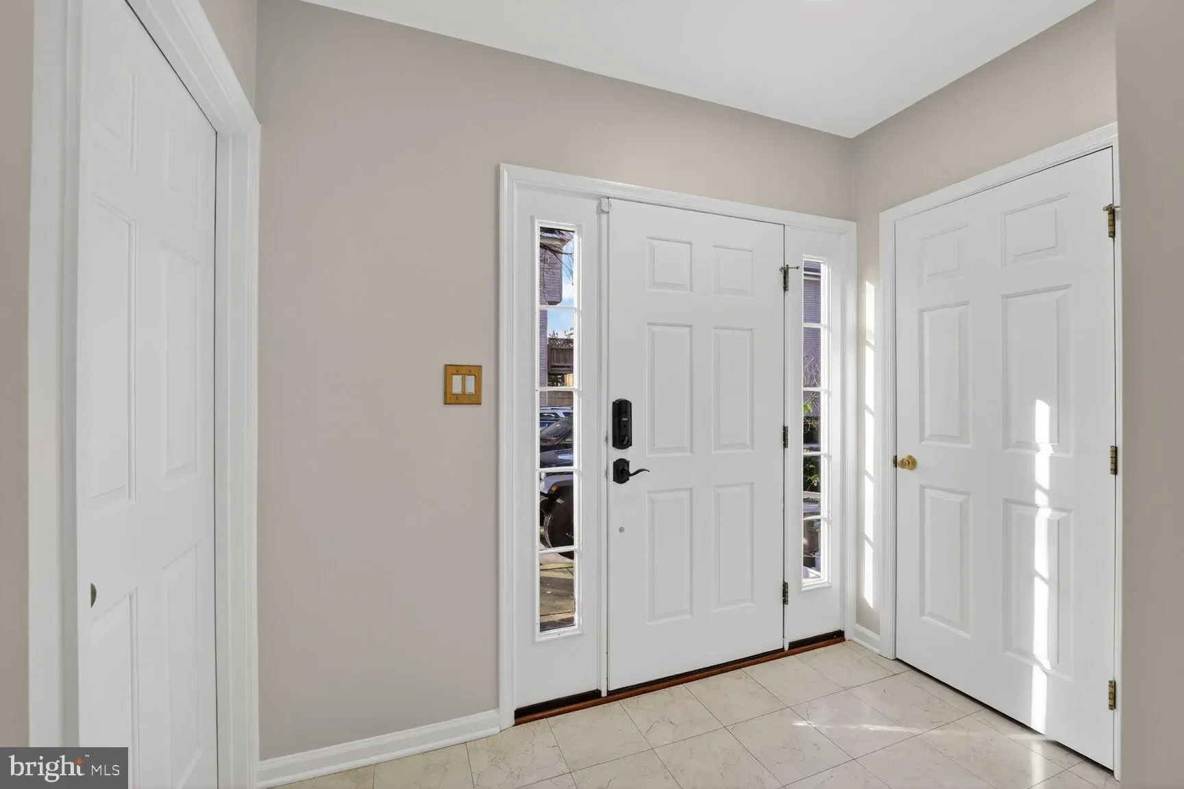 966 Harrison Circle, Alexandria, VA 22304, Alexandria, Virginia, United States. - Photo 2