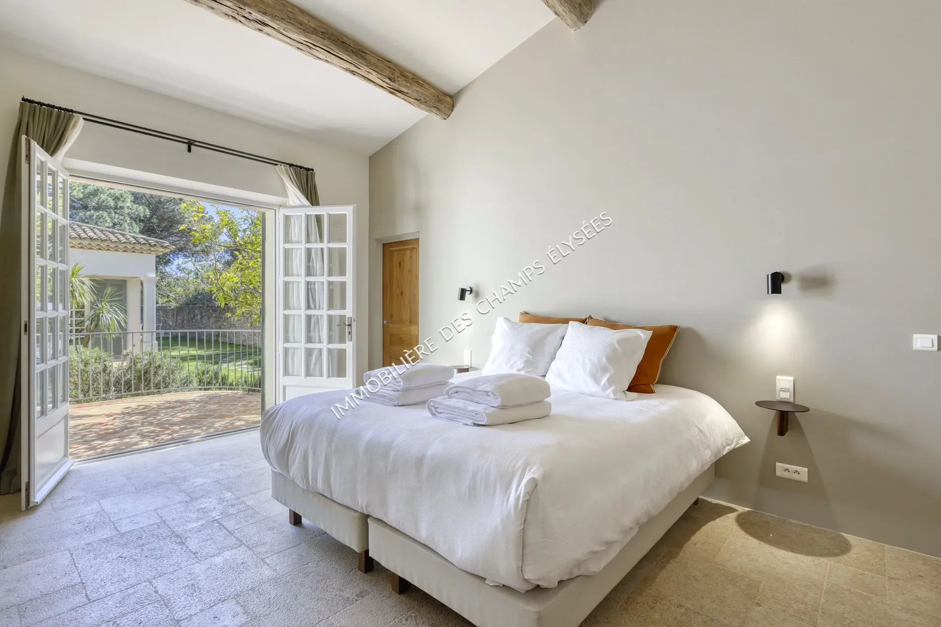 Gallery photo 3