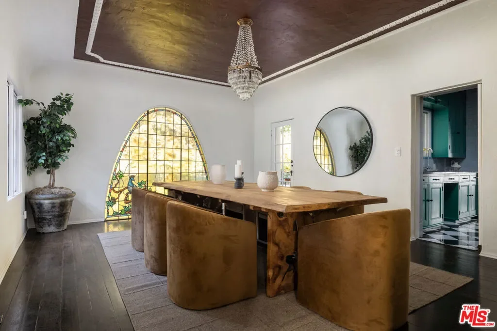 5470 Los Feliz Boulevard, Los Angeles, California, United States. - Photo 17