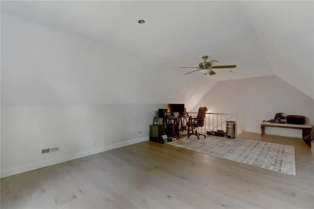 211 W Oakcrest Drive, Blue Ridge, Georgia, United States. - Photo 39