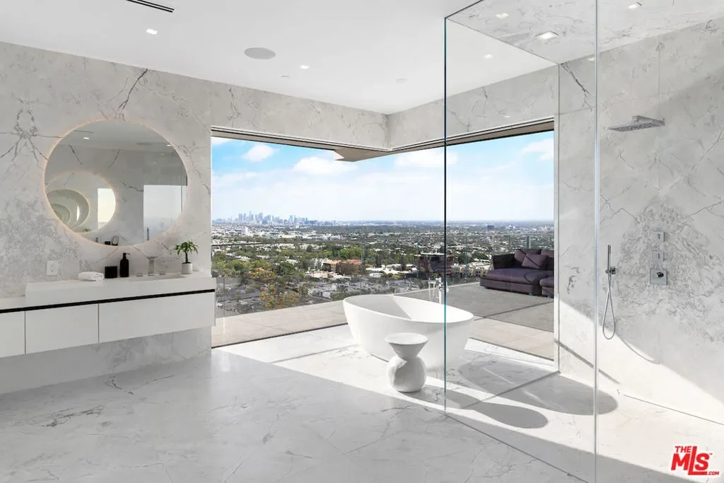 8116 Laurel View Drive, Los Angeles, California, United States. - Photo 61