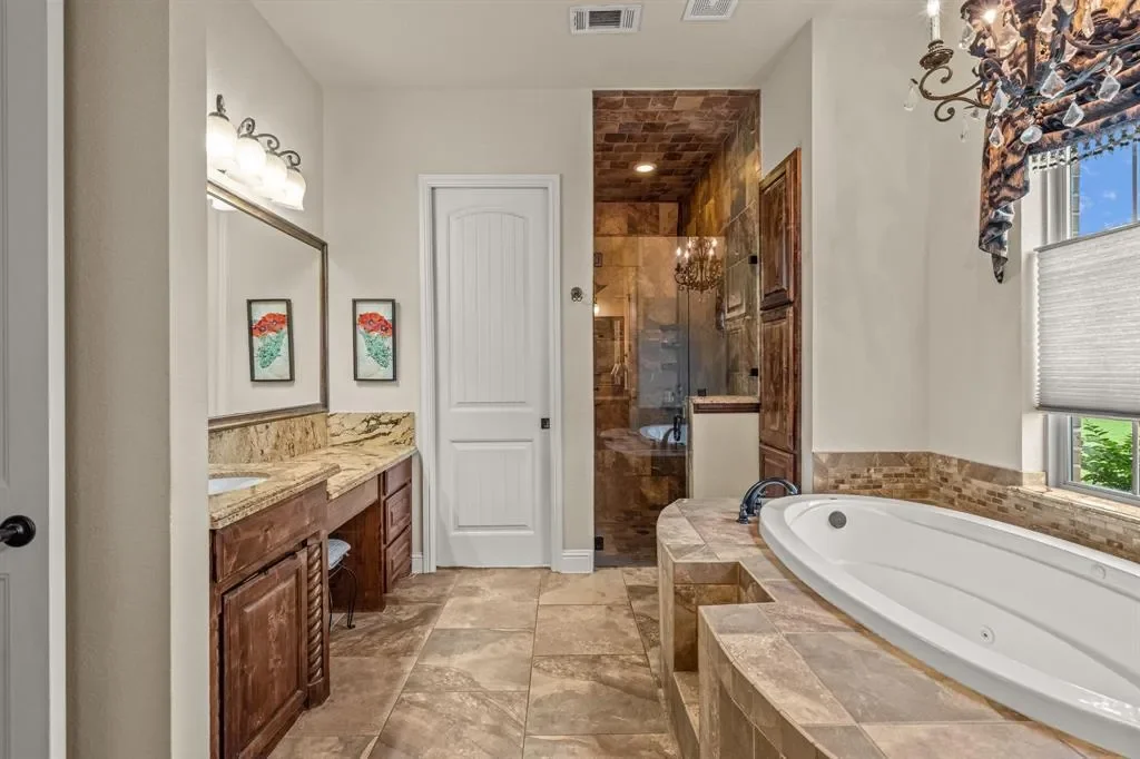 12717 Bella Sereno Court, Fort Worth, Texas, United States. - Photo 22