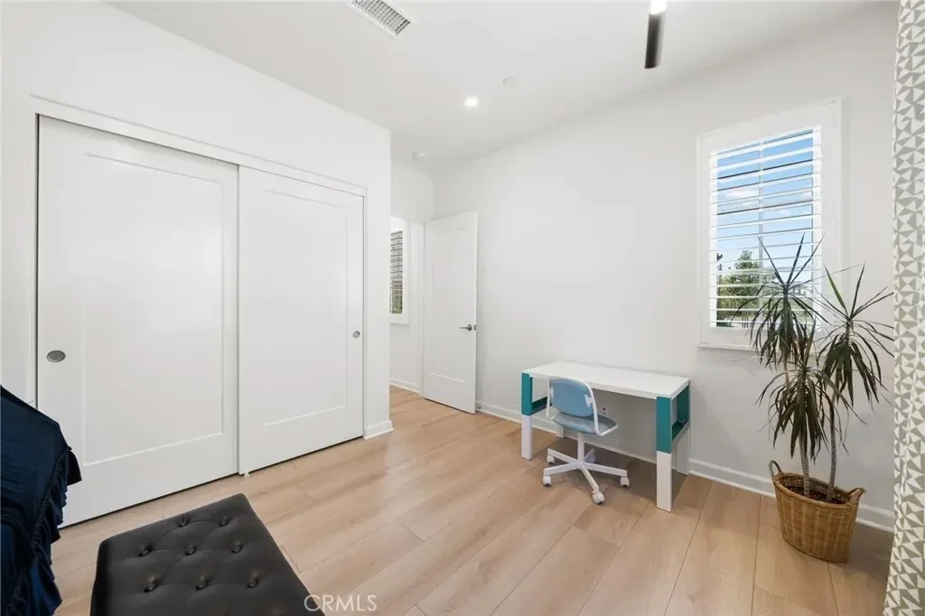 246 Canterbury, Irvine, California, United States. - Photo 18