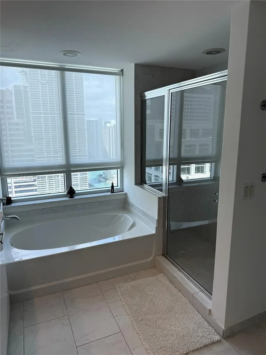 950 Brickell Bay Dr, #3710, Miami, Florida, United States. - Photo 36