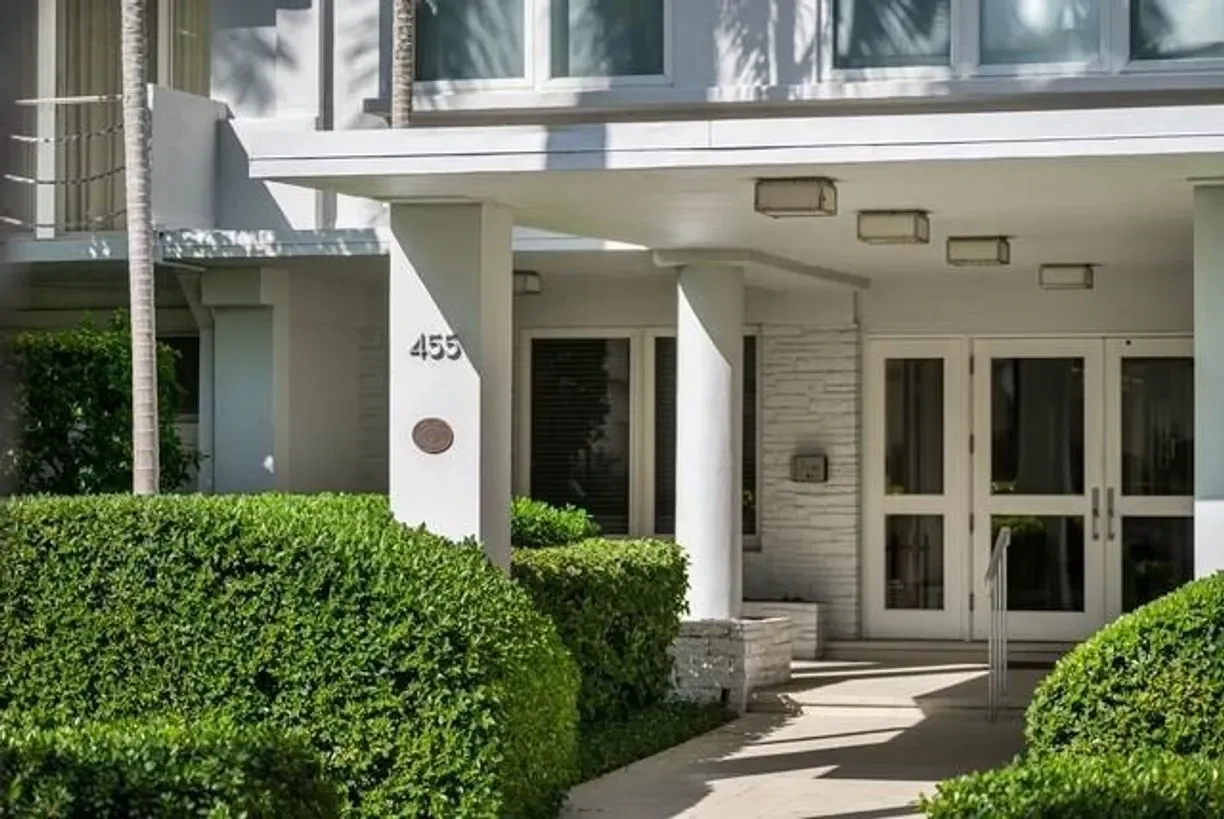 Exterior photo 7