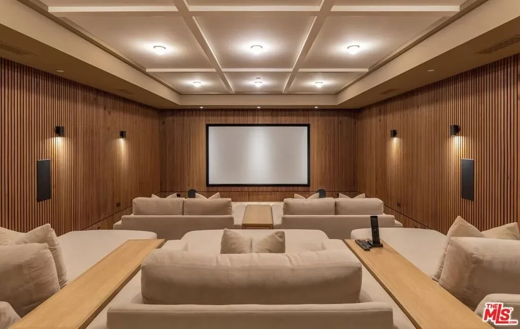 250 S Rockingham Avenue, Los Angeles, California, United States. - Photo 16