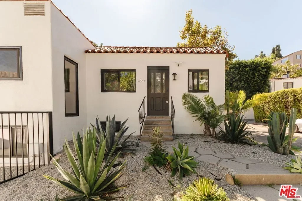 2060 High Tower Drive, Los Angeles, California, United States. - Photo 18