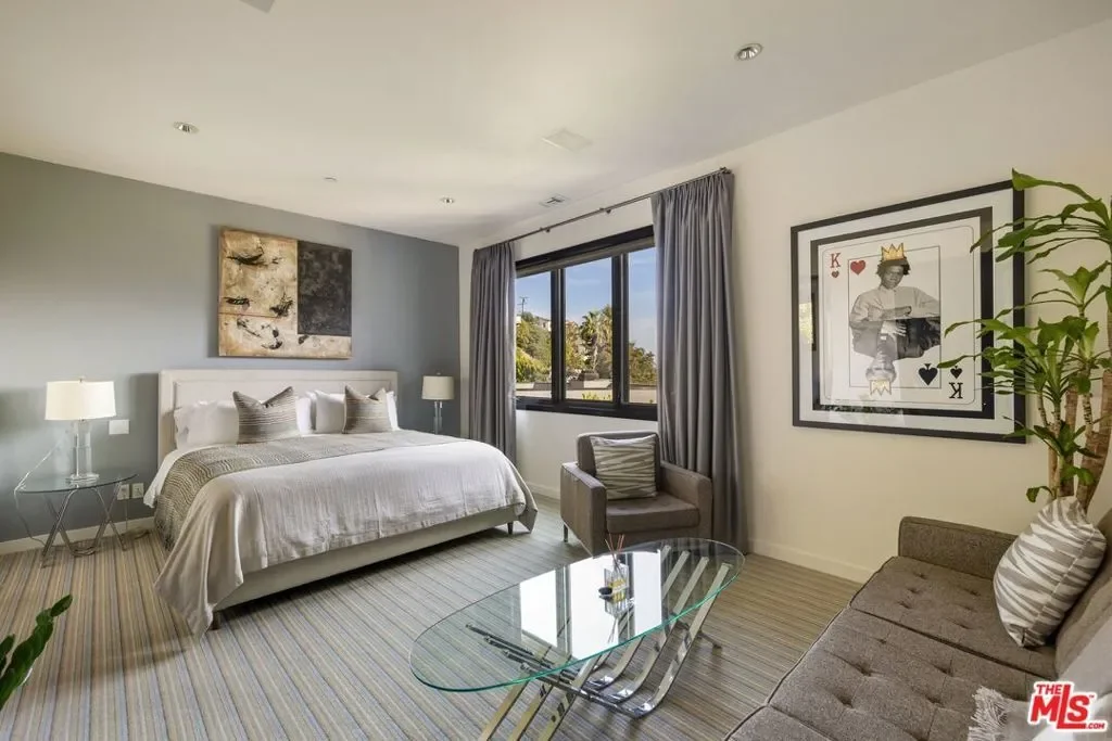 1573 Sunset Plaza Drive, Los Angeles, California, United States. - Photo 21