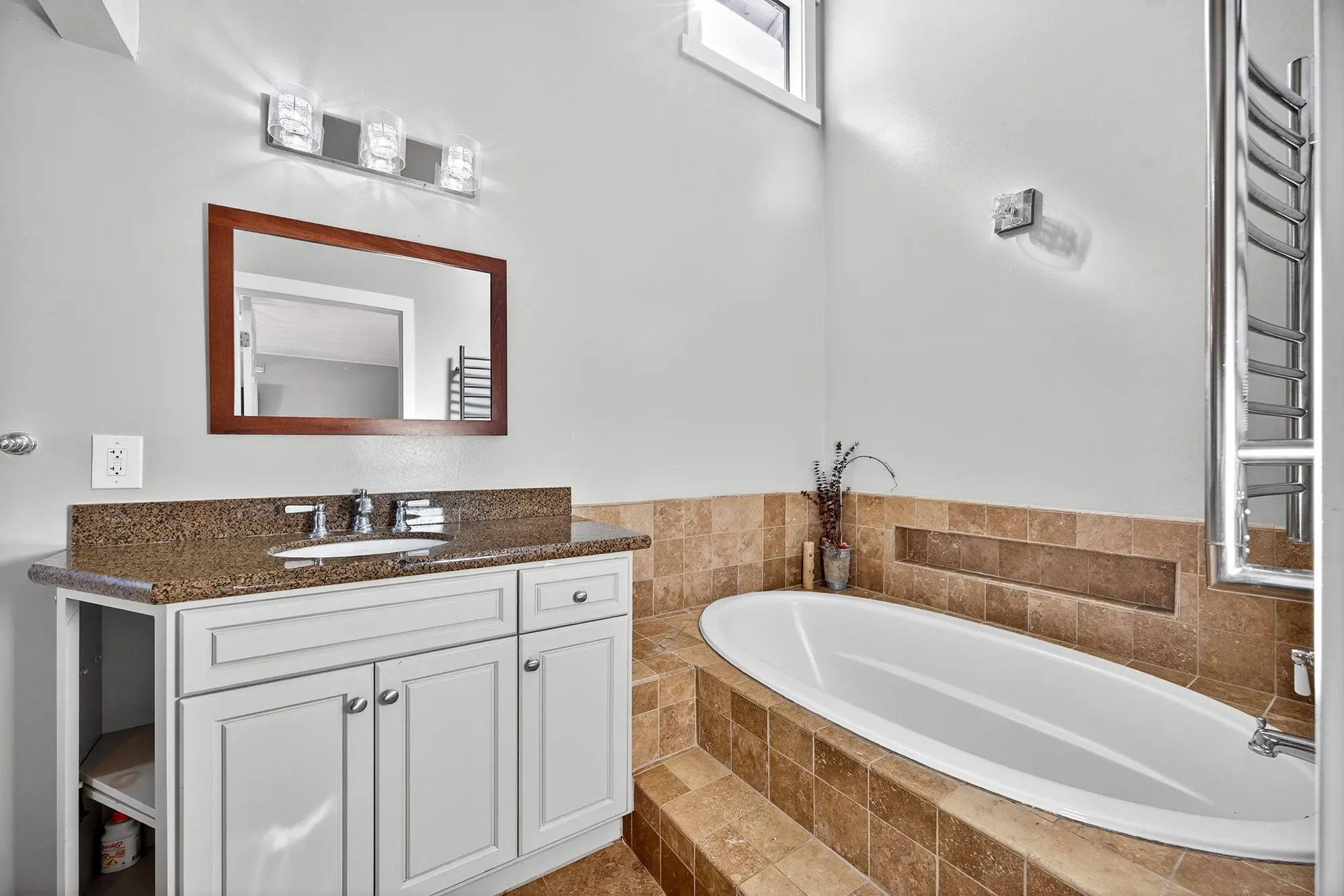 21860 Bear Creek Way , Los Gatos, CA 95033, Los Gatos, California, United States. - Photo 23