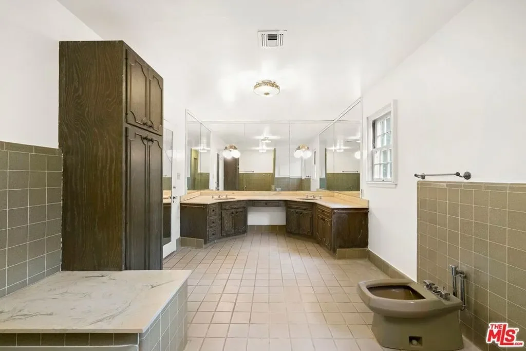 1150 Stone Canyon Road, Los Angeles, California, United States. - Photo 25