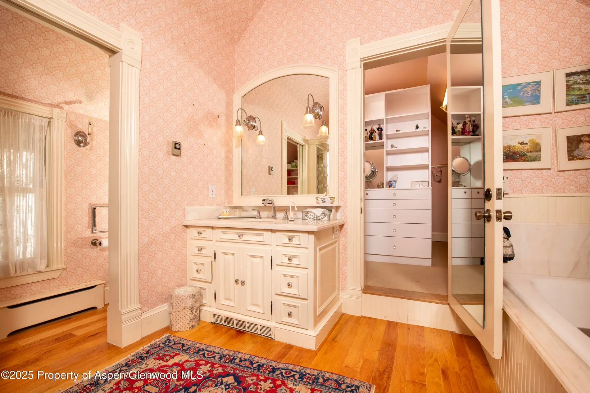 715 W Smuggler Street, Aspen, Colorado, United States. - Photo 1