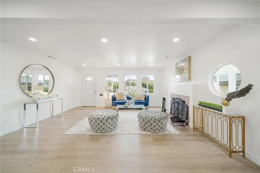 5057 Inaglen Way, Los Angeles, California, United States. - Photo 2