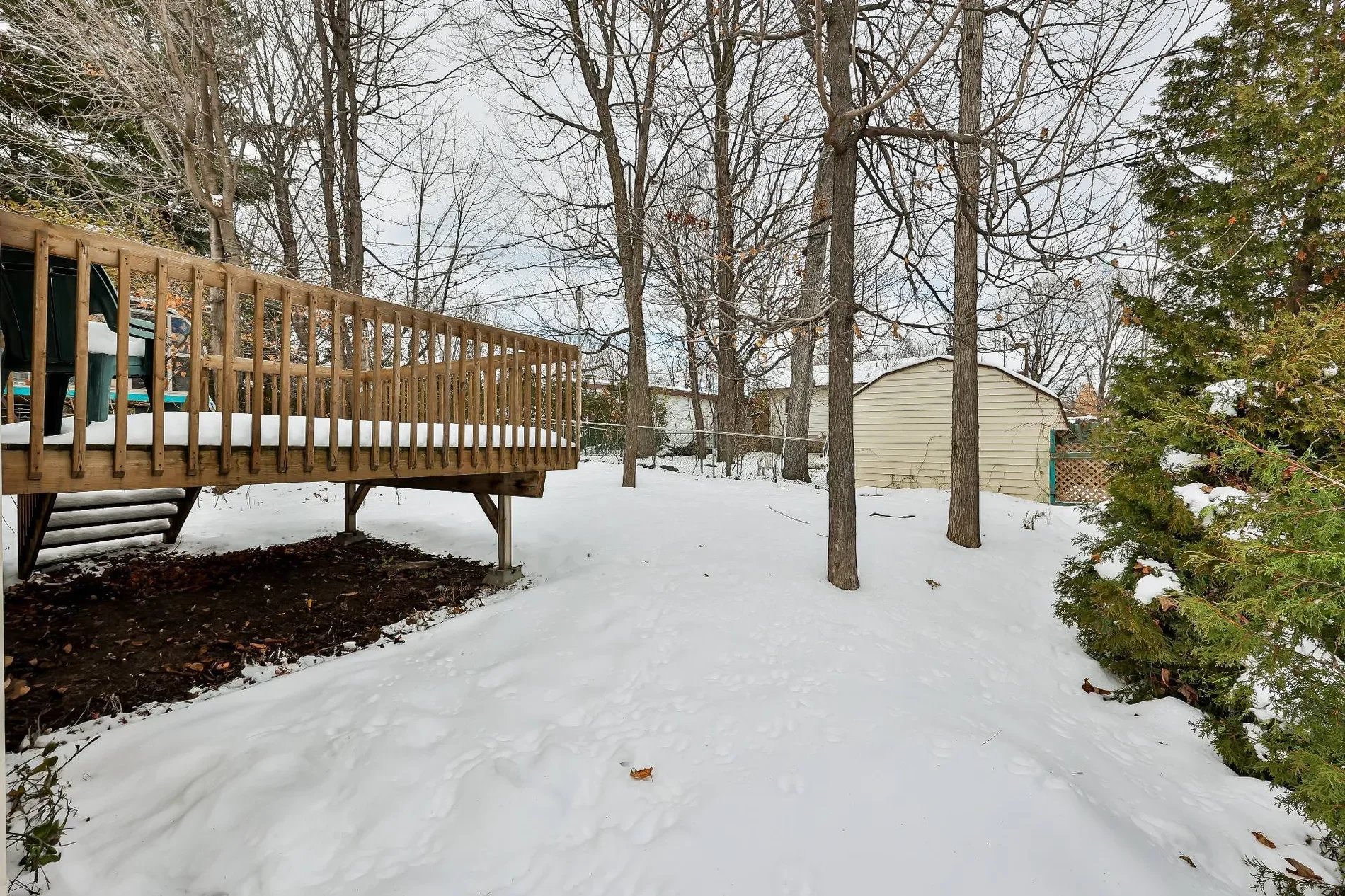Exterior photo 3
