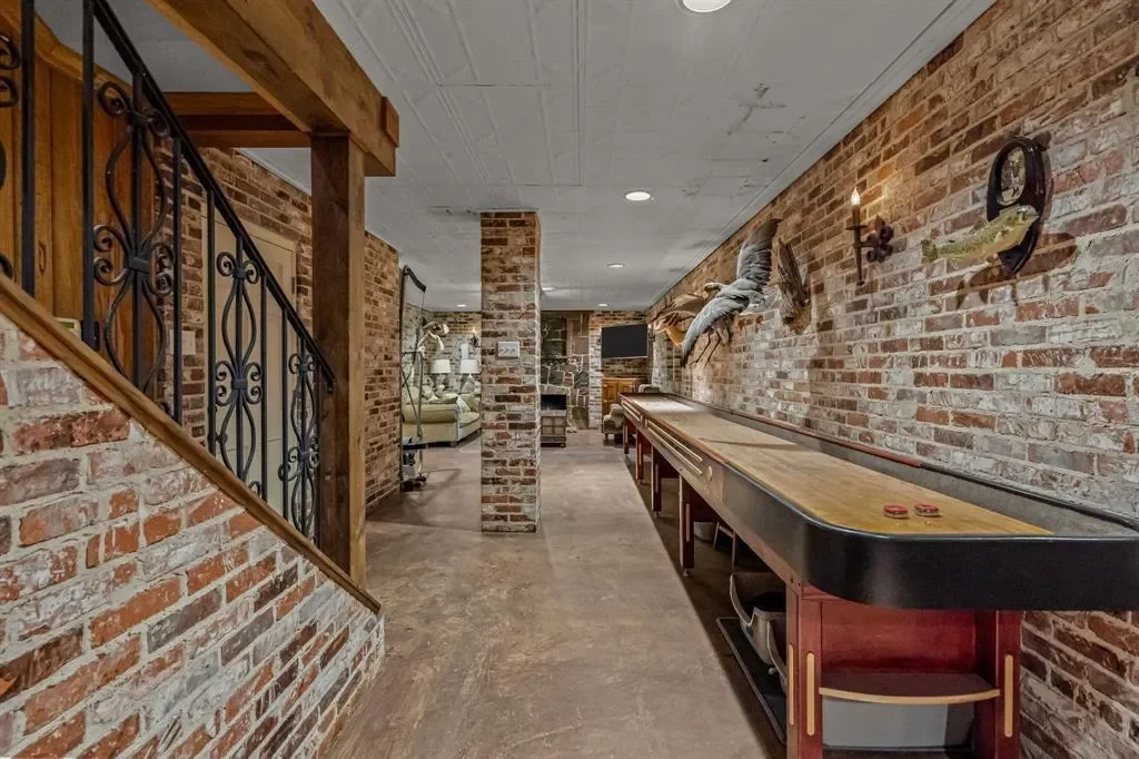425 Crestwood Drive, Fort Worth, Texas, United States. - Photo 29