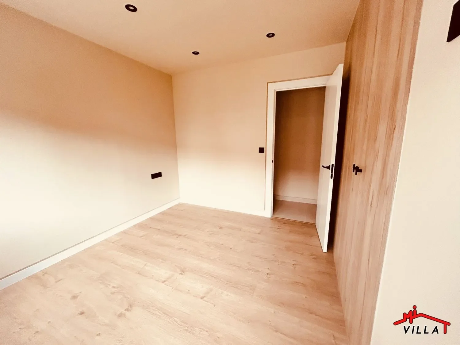 Gallery photo 12