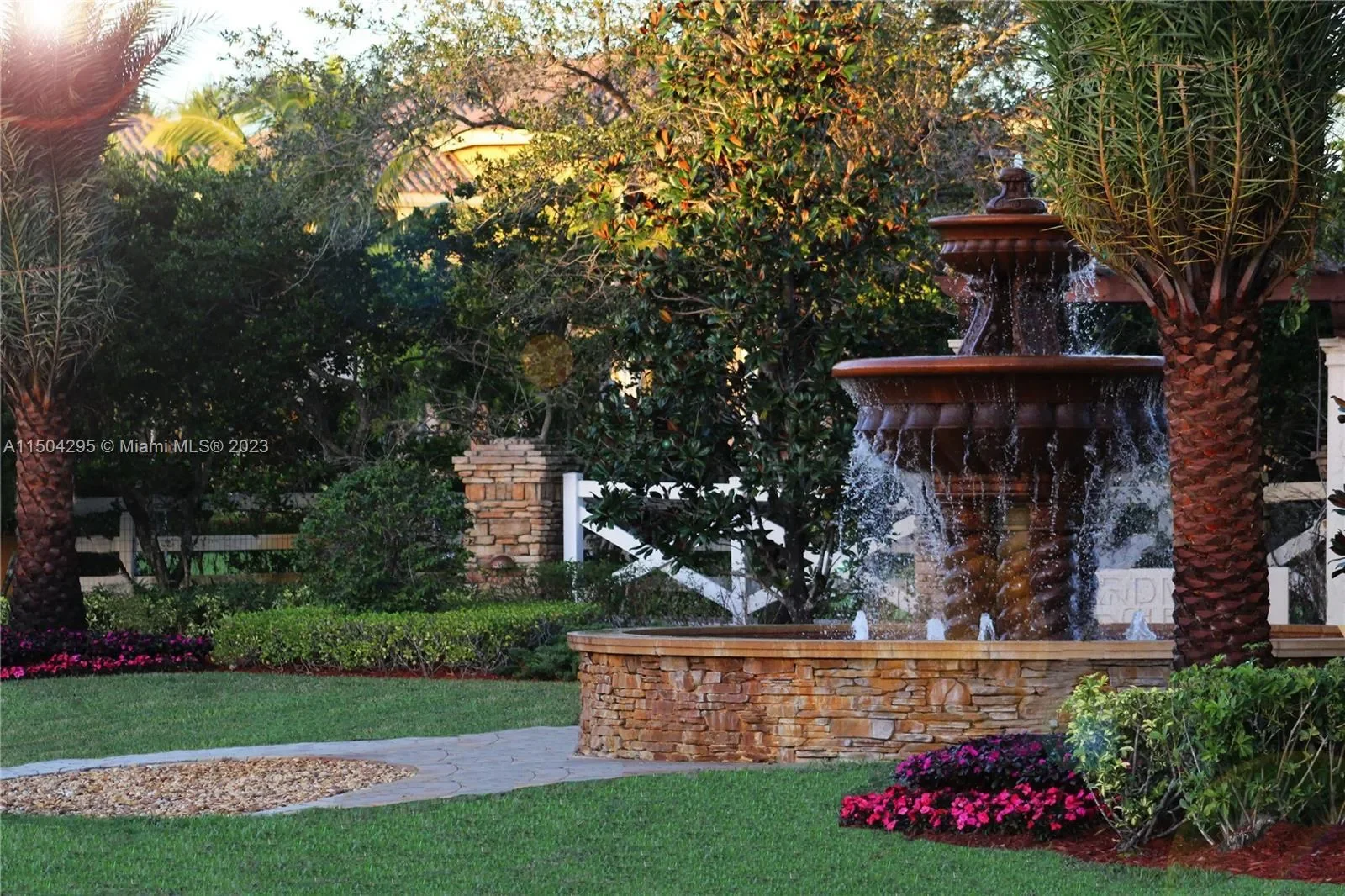 16700 Berkshire Ct, Southwest Ranches, Florida, United States. - Photo 2