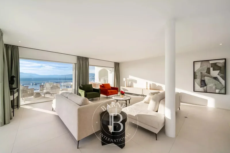106 Boulevard de la Croisette, Cannes, Provence-Alpes-Côte d'Azur, France. - Photo 8