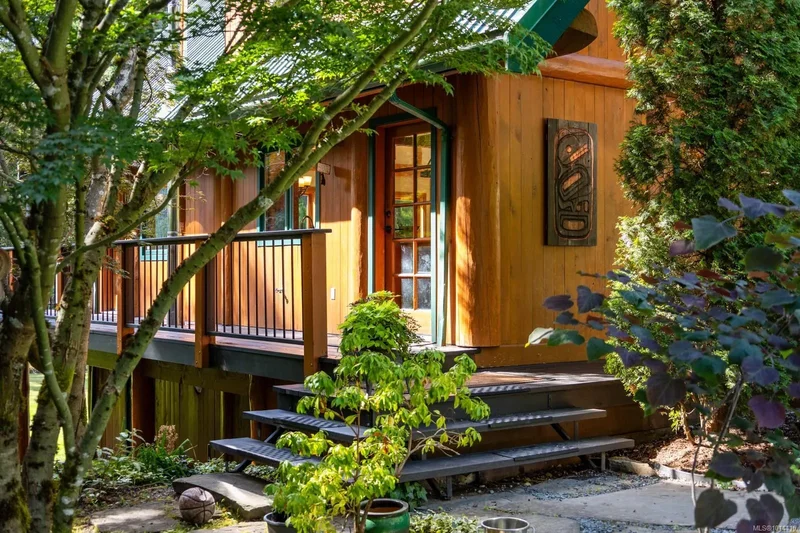 900 Spider Lake Rd, Qualicum Beach, British Columbia, Canada. - Photo 18