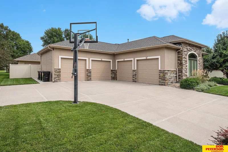 1424 Woodlawn Drive, Fremont, NE 68025, Fremont, Nebraska, United States. - Photo 45