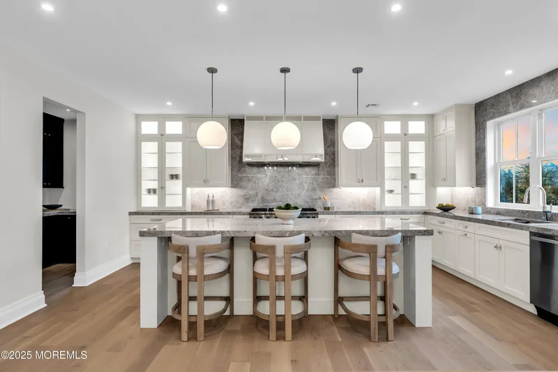 69 Winding Way, Little Silver, NJ 07739, Little Silver, New Jersey, United States. - Photo 32