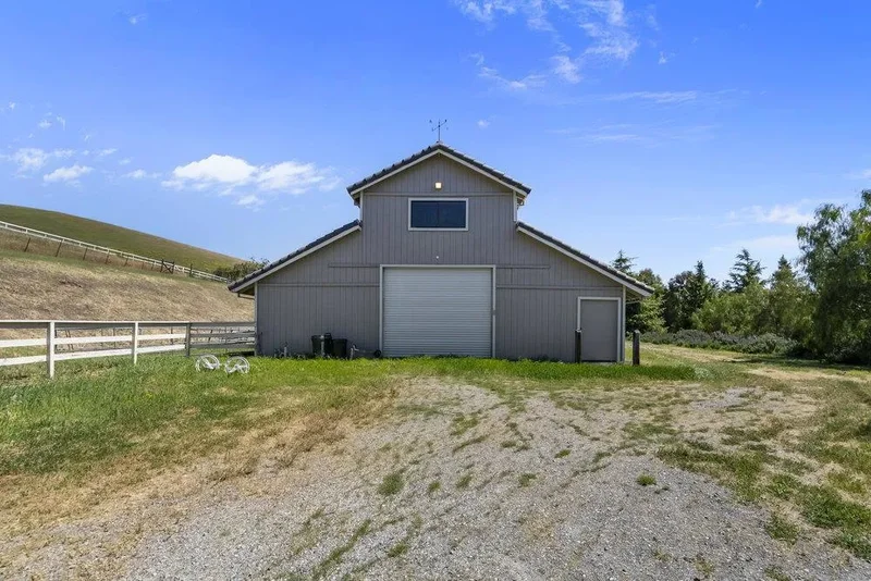5955 Diablo Hills Road, Tres Pinos, CA 95075, Hollister, California, United States. - Photo 64