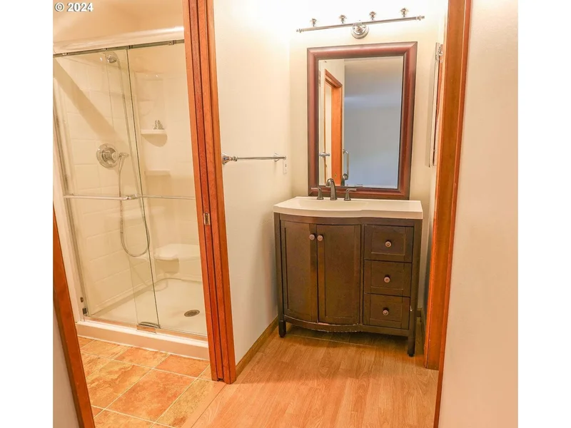 3794 Wilshire Ln, Eugene, OR 97405, Eugene, Oregon, United States. - Photo 22