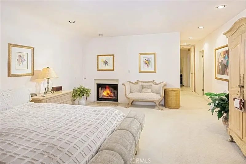 2072 Coldwater Canyon, Beverly Hills, California, United States. - Photo 11