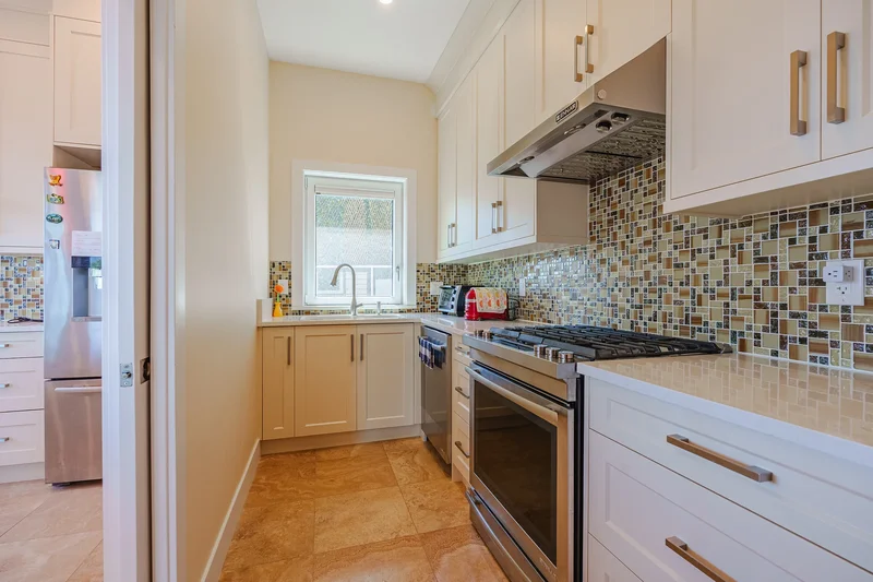 1246 St Andrews Road, Gibsons, BC V0N 1V1, Gibsons, British Columbia, Canada. - Photo 8