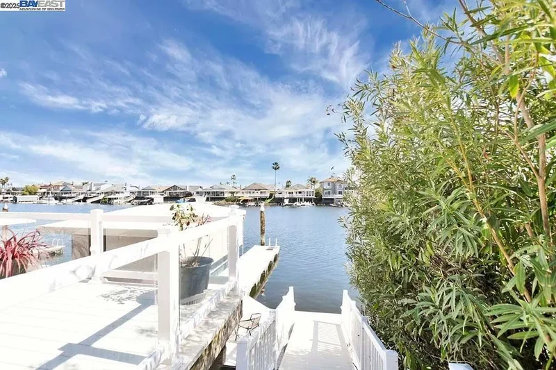 1864 Dune Point Way, Discovery Bay, California, United States. - Photo 17