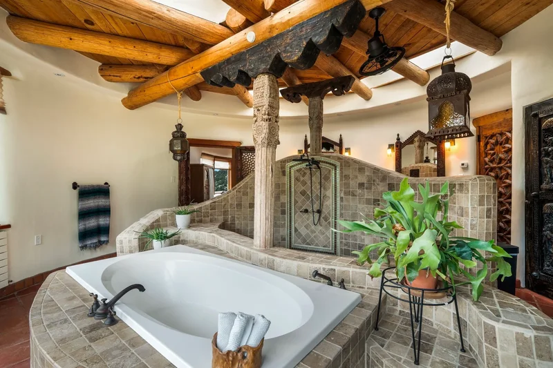 98 La Barbaria Trail, Santa Fe, NM 87505, Santa Fe, New Mexico, United States. - Photo 34