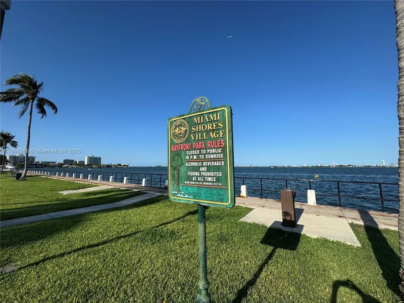 1060 NE 95th St, Miami, Florida, United States. - Photo 33