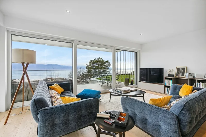 Modern Luxury Apartment In The Heights Of Lutry