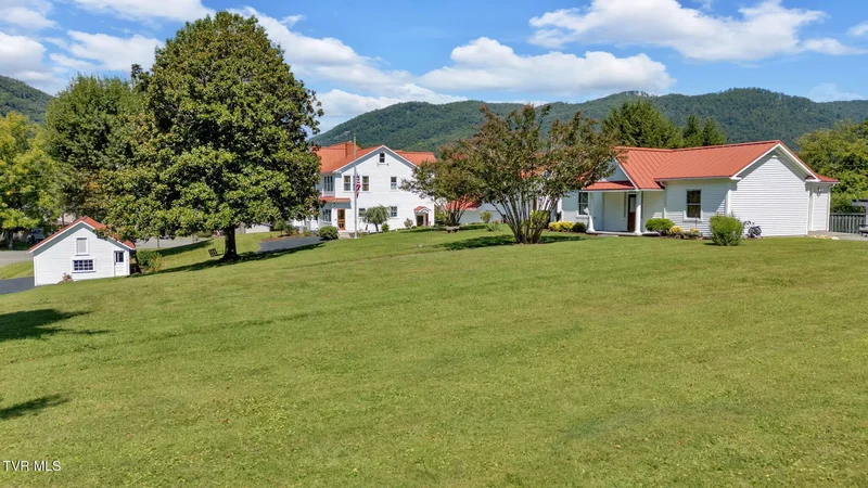 308 Pearl Avenue, Big Stone Gap, VA 24219, Big Stone Gap, Virginia, United States. - Photo 83