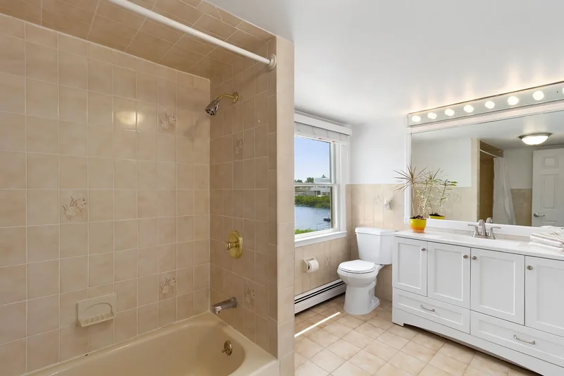 1 Rebadam Ln, Southampton, New York, United States. - Photo 20