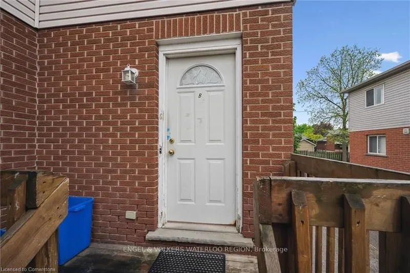 155 University Avenue E, Waterloo, Ontario, Canada. - Photo 9