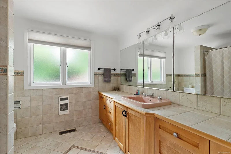 5957 Sooke Rd, Sooke, British Columbia, Canada. - Photo 40