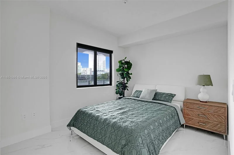 700 NE 24th St 806, Miami, Florida, United States. - Photo 11