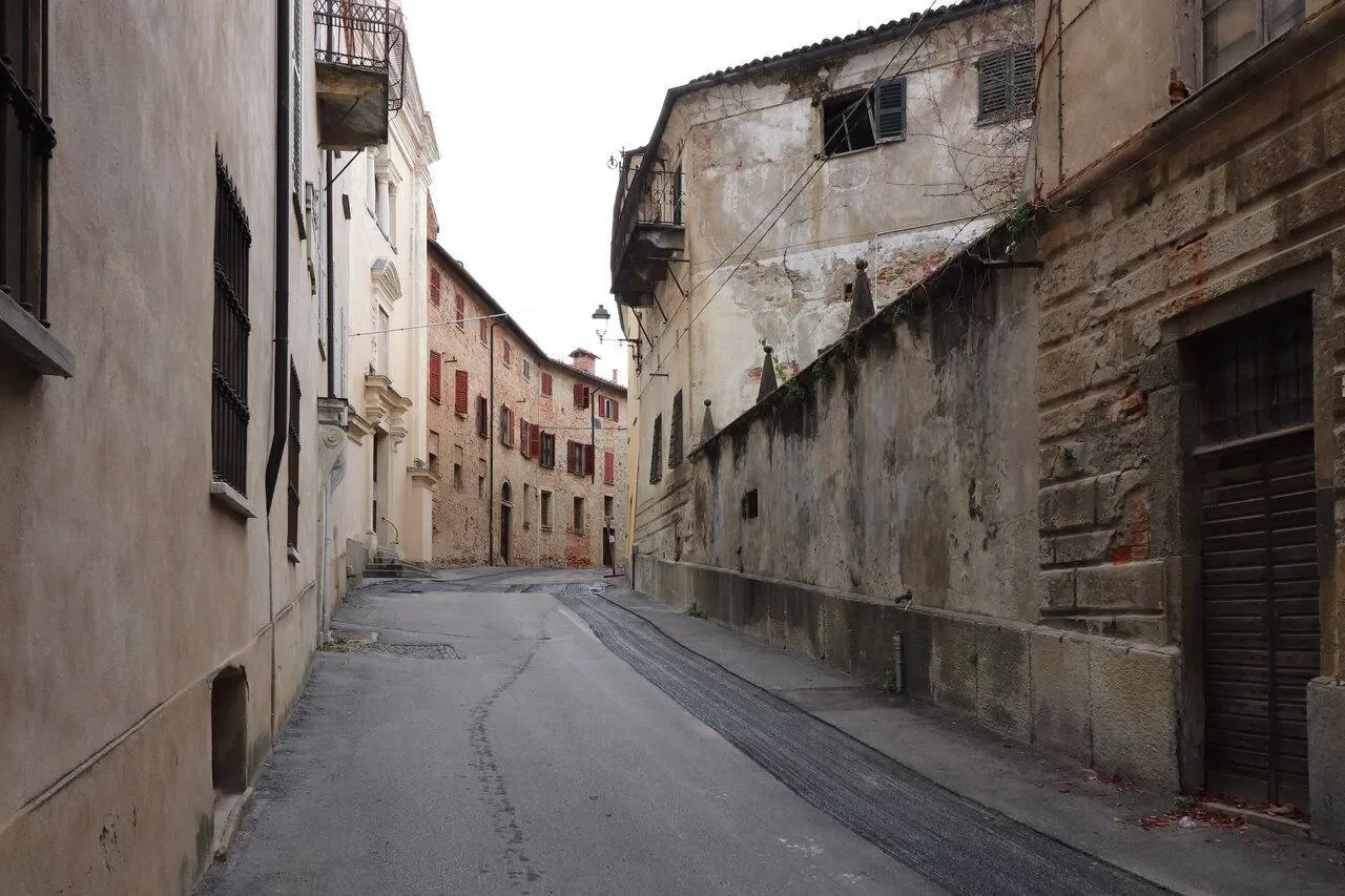 Via Giolitti 4, Piazza, Piedmont, Italy. - Photo 5