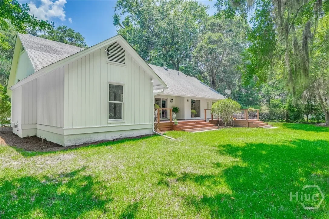 Single Family Residence in Savannah