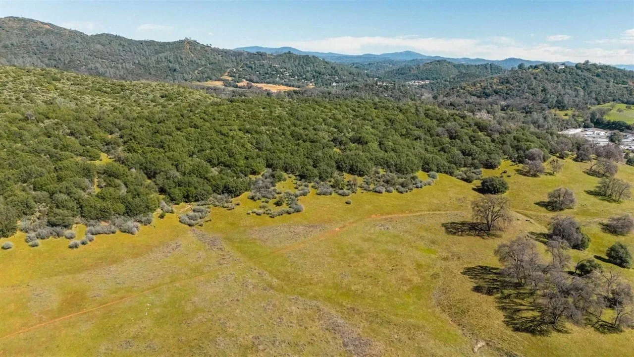 18525 Rawhide Rd, Jamestown, CA 95327, Jamestown, California, United States. - Photo 2