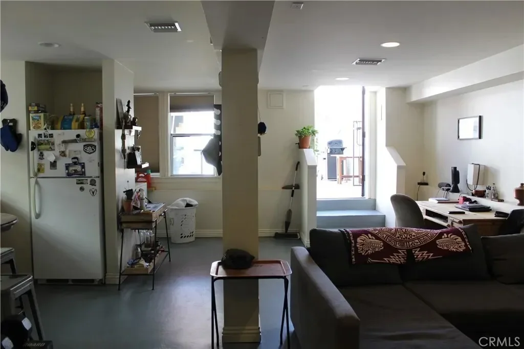 210 N Naomi, Burbank, California, United States. - Photo 14
